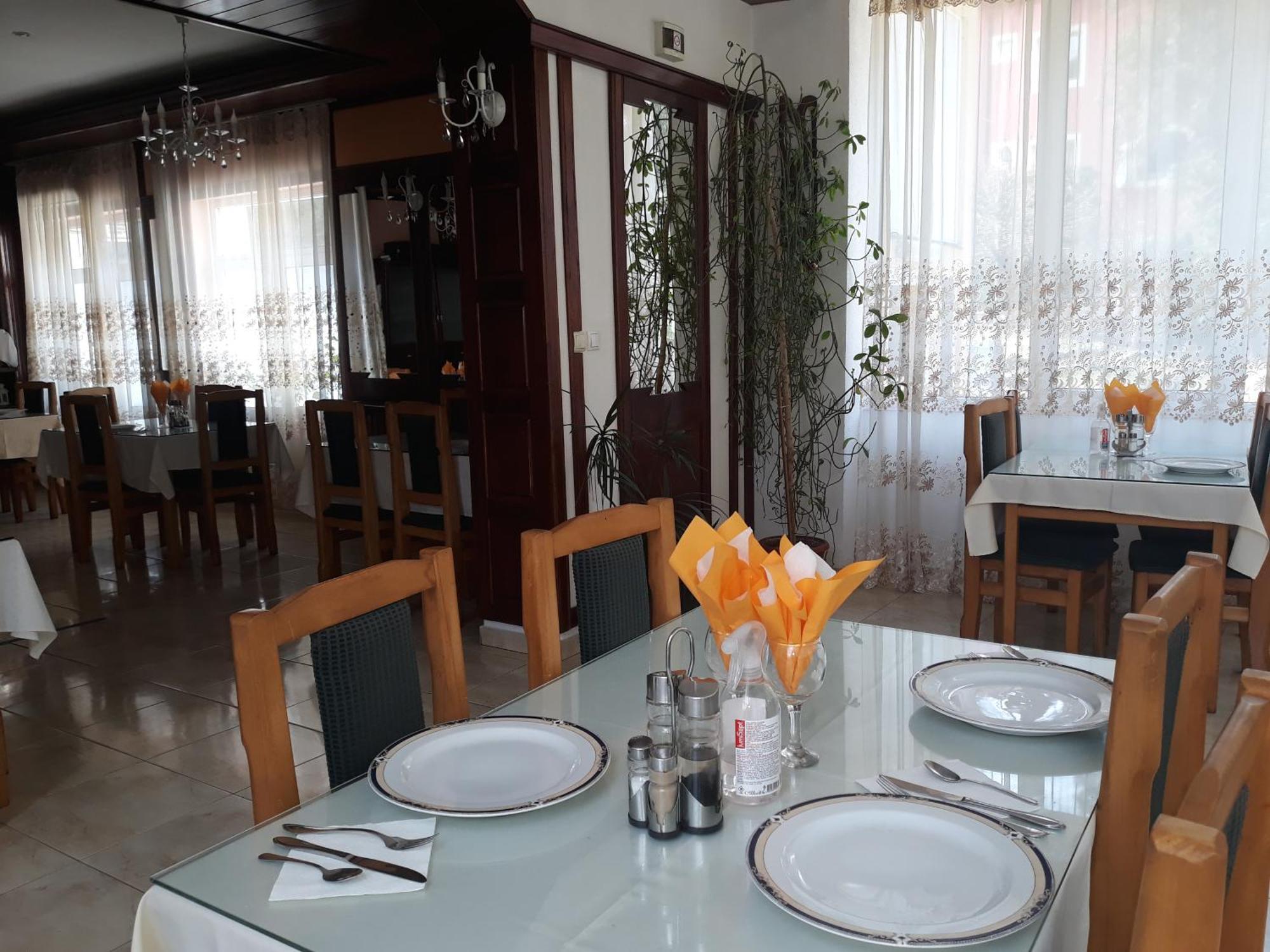 Hotel Alice Băile Olăneşti Kültér fotó
